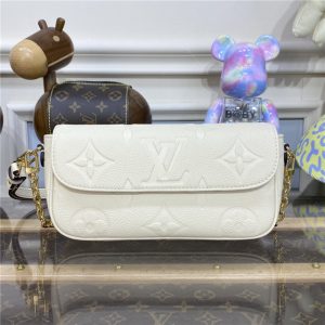 Wallet On Chain Ivy M82210 Cream