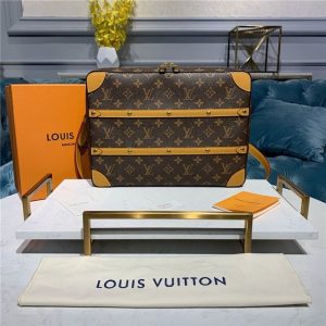 LV Soft Trunk Messenger MM