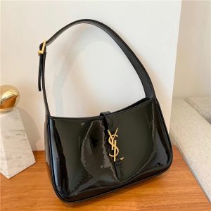 LE 5 A 7 Hobo Bag Black Patent