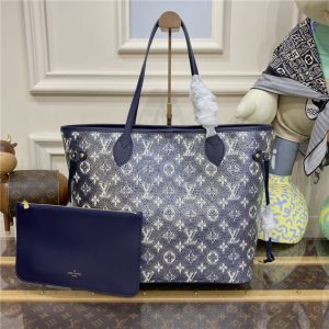 Louis Vuitton Neverfull MM M22921