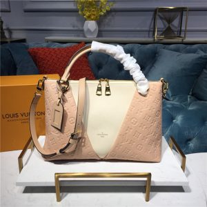 V Tote MM Monogram Empreinte Beige