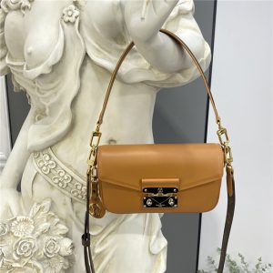 Swing H27 Hazelnut