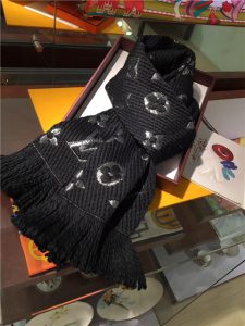 Louis Vuitton Logomania Shine Scarf M75833 Black/Silver