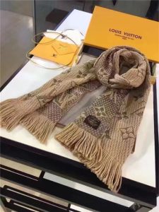 Louis Vuitton Logomania Shine Scarf M75834 Camel/Gold