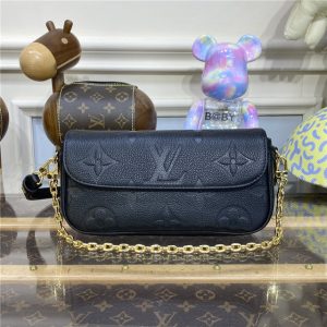 LV Wallet On Chain Ivy M82210 Black
