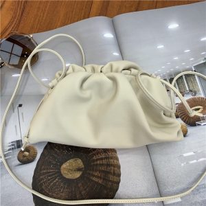 Bottega Veneta The Pouch 20 Ivory