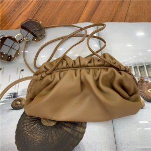 Bottega Veneta The Pouch 20 Tan