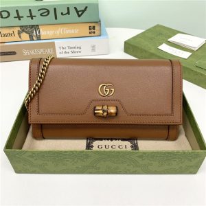 Shoulder Bags