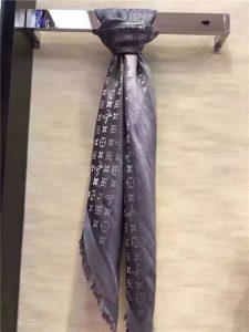 Louis Vuitton Monogram Shine Shawl