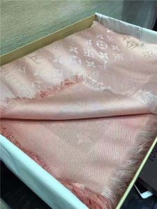 Louis Vuitton Monogram Shine Shawl (Rose and Black)