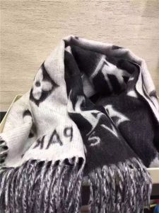 Louis Vuitton Reykjavik Scarf (2 colors)