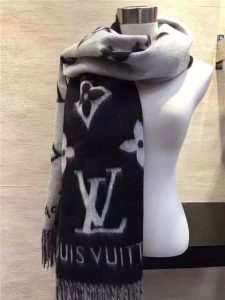 Louis Vuitton Reykjavik Scarf (2 colors)