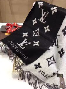 Louis Vuitton Reykjavik Scarf (2 colors)