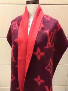Louis Vuitton Reykjavik Scarf (Cherry)