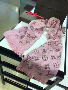 Louis Vuitton Logomania Shine Scarf (Rose Ballerine)