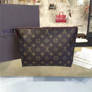 Louis Vuitton Pallas Beauty Case Raisen