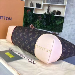Louis Vuitton Monogram Berri PM