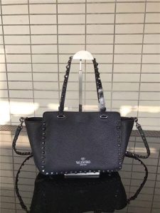 Valentino Rockstud Rolling Black with Black stones