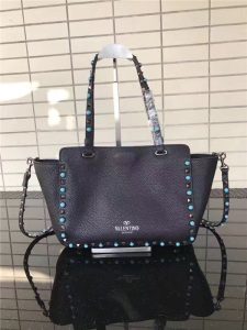 Valentino Rockstud Rolling Black with turquoise stones