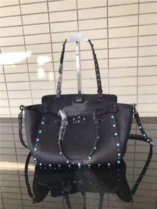 Valentino Rockstud Rolling Black with turquoise stones