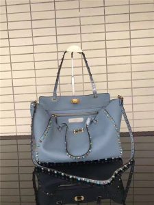 Valentino Rockstud Rolling Blue with turquoise stone