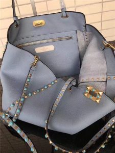 Valentino Rockstud Rolling Blue with turquoise stone