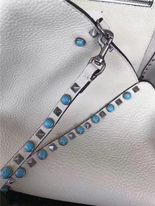 Valentino Rockstud Rolling White with turquoise stone