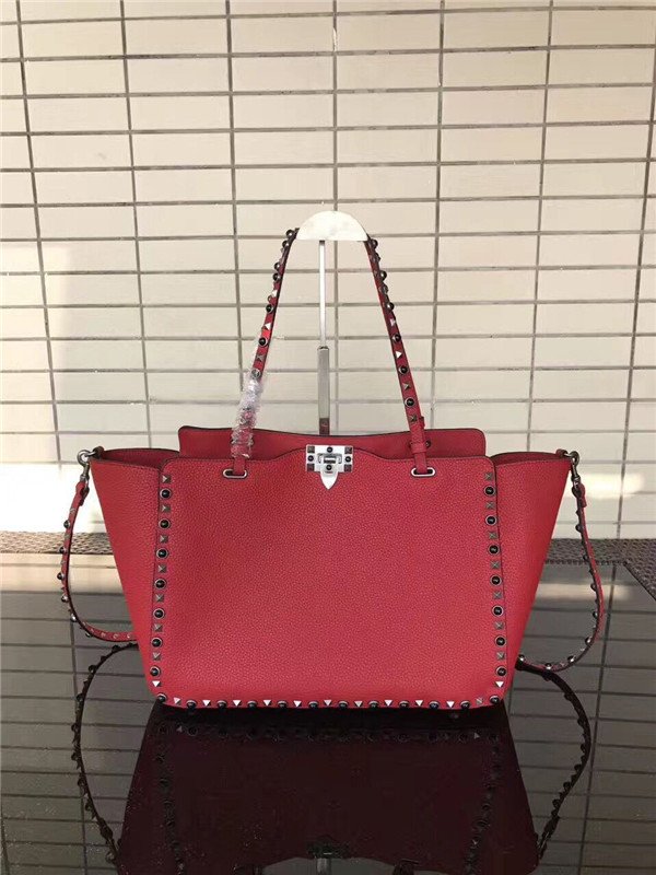 Valentino Rockstud Rolling Red with Black stones