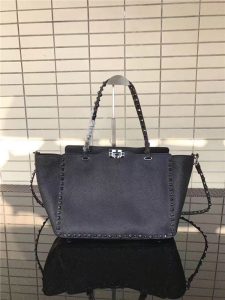 Valentino Rockstud Rolling Black with Black stones