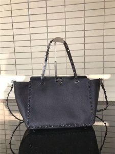 Valentino Rockstud Rolling Black with Black stones