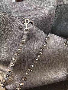 Valentino Rockstud Rolling Black with Black stones