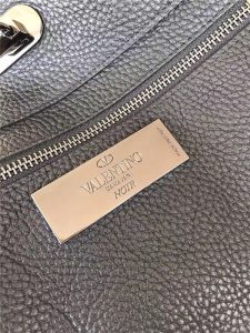 Valentino Rockstud Rolling Black with Black stones