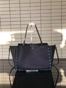Valentino Rockstud Rolling Black with turquoise stone