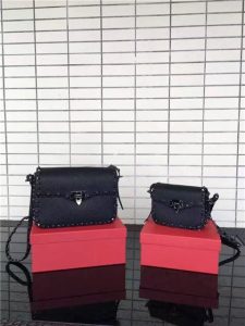 Valentino Rockstud textured-leather Black with Black stone