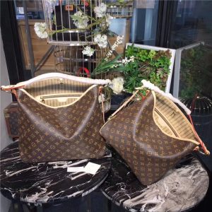 Louis Vuitton Delightful Monogram MM Beige