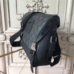 Louis Vuitton Messenger PM Voyager