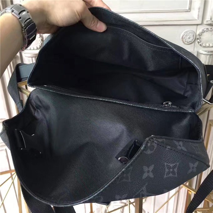 Louis Vuitton Messenger PM Voyager