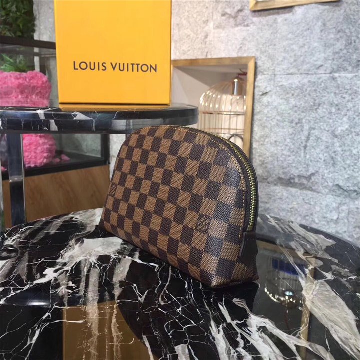 Louis Vuitton Cosmetic Case Damier Ebene Canvas GM