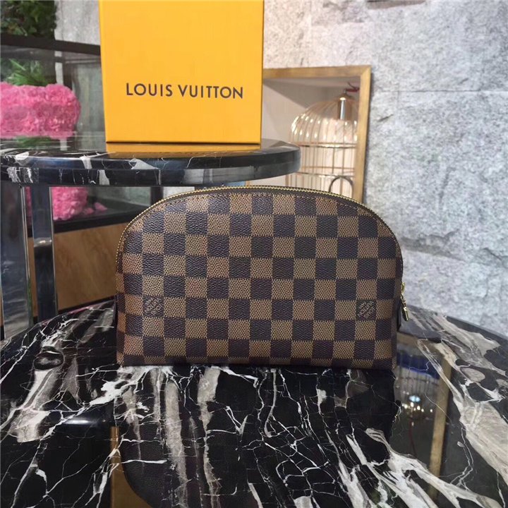 Louis Vuitton Cosmetic Case Damier Ebene Canvas GM