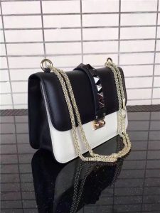 Valentino Garavani chain cross body bag (Varied Colors)