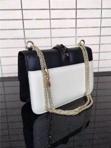 Valentino Garavani chain cross body bag (Varied Colors)
