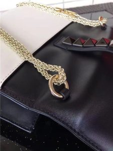 Valentino Garavani chain cross body bag (Varied Colors)