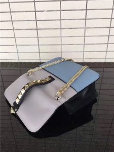 Valentino Garavani chain cross body bag (Varied Colors)