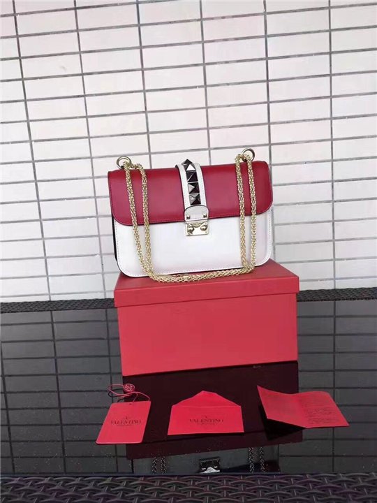 Valentino Garavani chain cross body bag (Varied Colors)