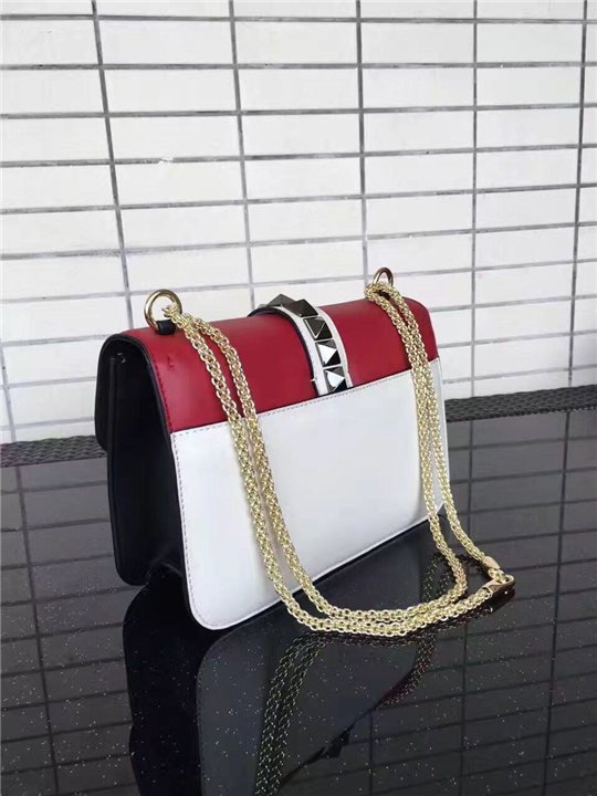 Valentino Garavani chain cross body bag (Varied Colors)