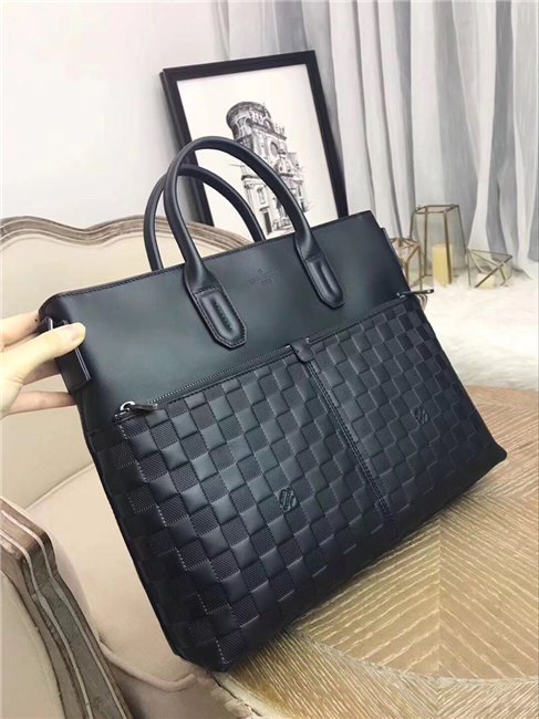 Louis Vuitton 7 Days A Week Damier Infini Leather