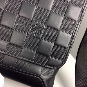 Louis Vuitton District PM Damier Infini