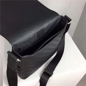 Louis Vuitton District PM Damier Infini