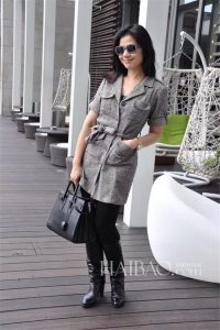 Yves Saint Laurent Classic Small SAC DE JOUR Black Leather