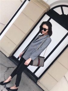 Gucci Ophidia GG Supreme Medium Shoulder Bag